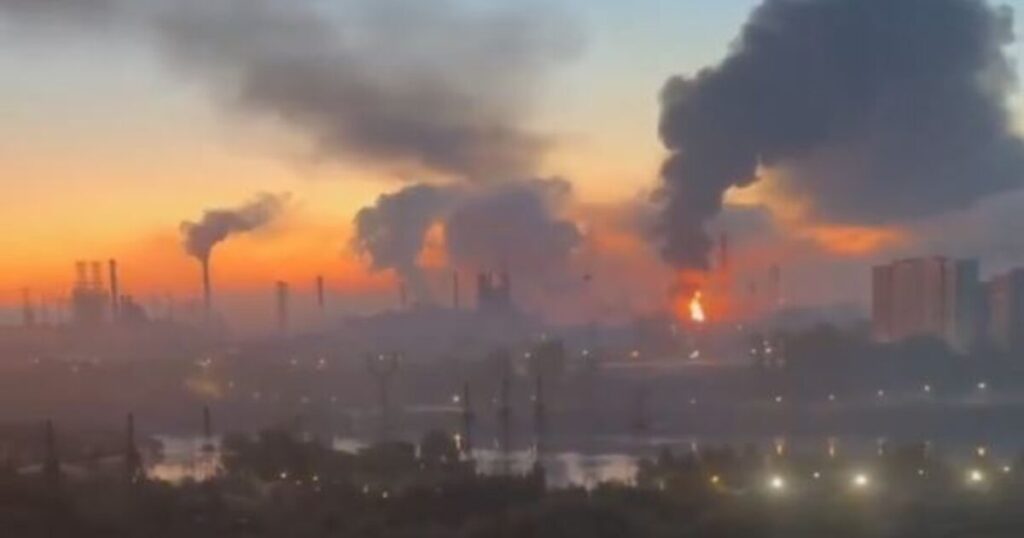Six Days After Trump Cites Ukraine Pledge to Pause Strikes, Moscow Refinery Is Reportedly Hit